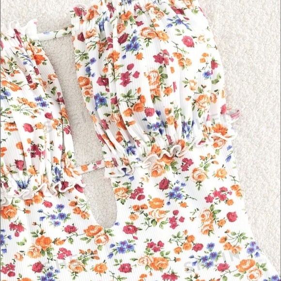 NEW: Floral mod summer beach flower print one piece swimsuit. - Picture 2 of 3